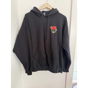 Gildan Bad Bunny Un Halloween Sin Ti Black Hooded Sweatshirt | Size XL